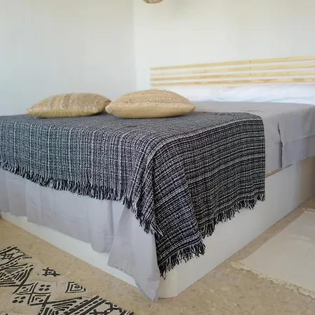 Llorens Apartment *